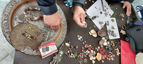 کشف ۳۰۰ قلم‌ اشیا عتیقه در شهرستان دلفان